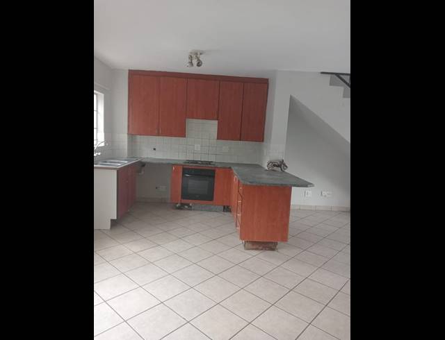 2 BEDROOM TOWNHOUSE FOR SALE IN HALFWAY GARDENS